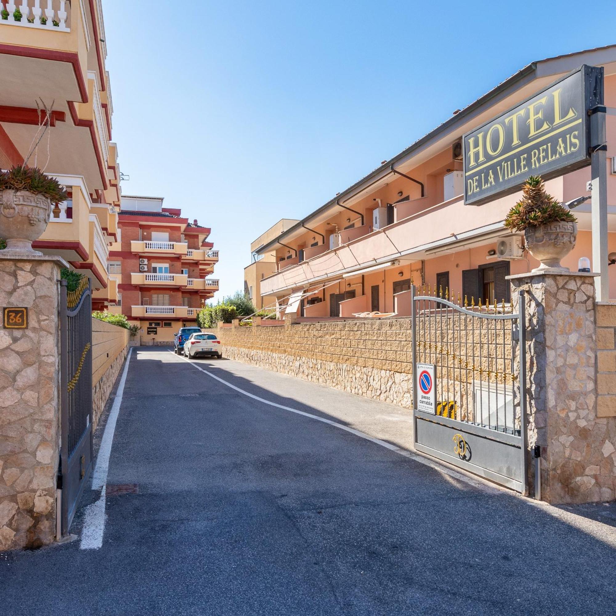 De La Relais 3*